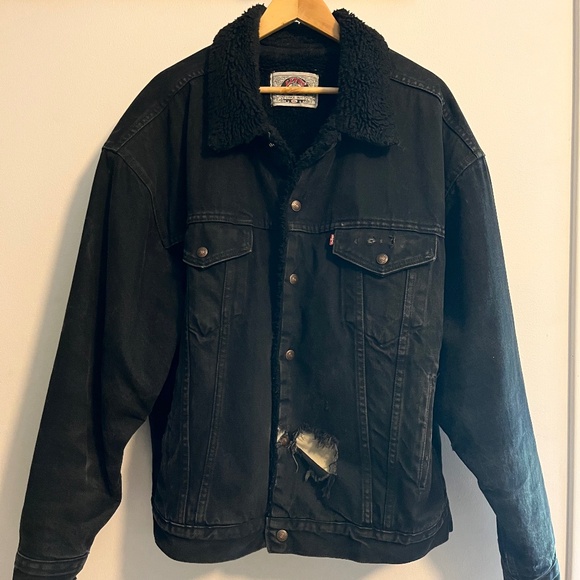 Levi's Other - Vintage Levi’s Sherpa denim jacket